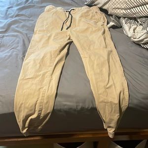 American eagle khaki pants size small